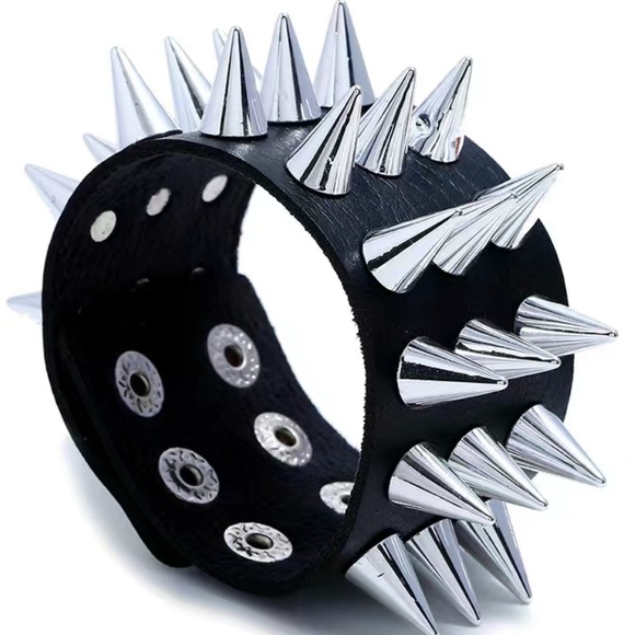 Grunge Emo Spike Bracelet - Picture 3 of 3
